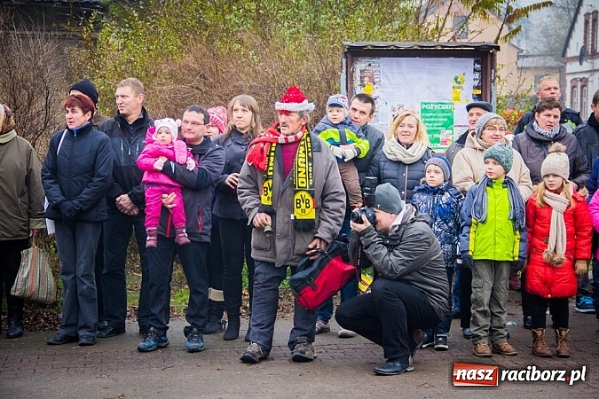 Zdjęcie w galerii na portalu naszraciborz.pl: W Krzanowicach tradycji stało się zadość. Jeźdźcy pojechali do Mikołaszka wiadomości z regionu