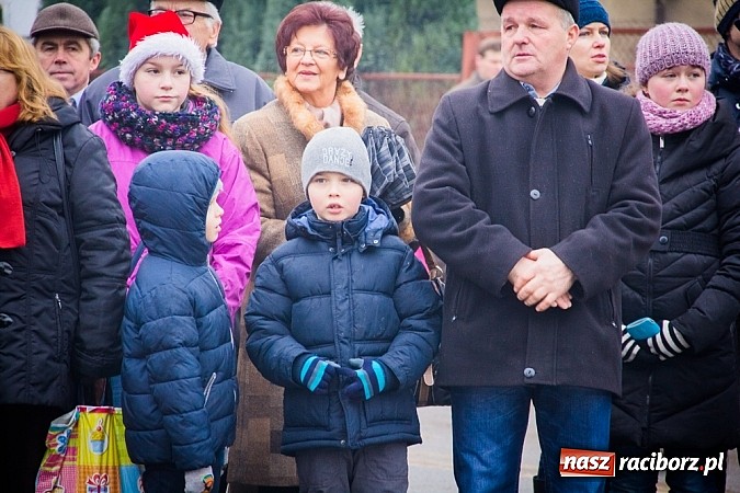 Zdjęcie w galerii na portalu naszraciborz.pl: W Krzanowicach tradycji stało się zadość. Jeźdźcy pojechali do Mikołaszka wiadomości z regionu