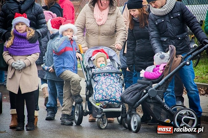 Zdjęcie w galerii na portalu naszraciborz.pl: W Krzanowicach tradycji stało się zadość. Jeźdźcy pojechali do Mikołaszka wiadomości z regionu