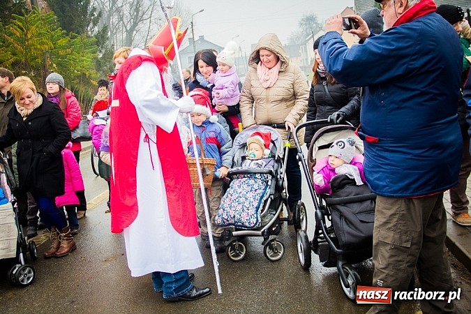 Zdjęcie w galerii na portalu naszraciborz.pl: W Krzanowicach tradycji stało się zadość. Jeźdźcy pojechali do Mikołaszka wiadomości z regionu