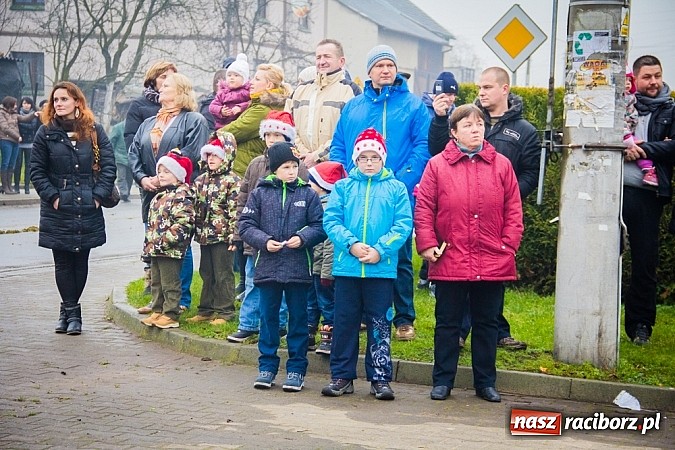 Zdjęcie w galerii na portalu naszraciborz.pl: W Krzanowicach tradycji stało się zadość. Jeźdźcy pojechali do Mikołaszka wiadomości z regionu