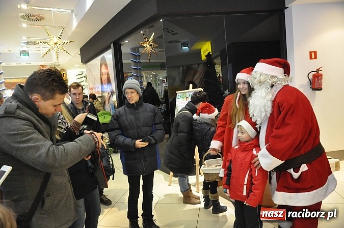 Zdjęcie w galerii na portalu naszraciborz.pl: I Mikołajkowy Zamkowy Dziecięcy Fitness wiadomości z regionu