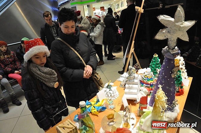 Zdjęcie w galerii na portalu naszraciborz.pl: I Mikołajkowy Zamkowy Dziecięcy Fitness wiadomości z regionu