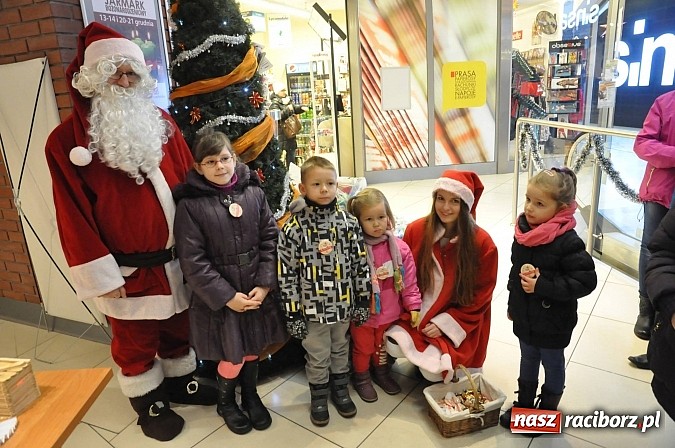 Zdjęcie w galerii na portalu naszraciborz.pl: I Mikołajkowy Zamkowy Dziecięcy Fitness wiadomości z regionu