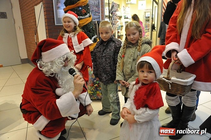 Zdjęcie w galerii na portalu naszraciborz.pl: I Mikołajkowy Zamkowy Dziecięcy Fitness wiadomości z regionu