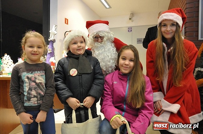 Zdjęcie w galerii na portalu naszraciborz.pl: I Mikołajkowy Zamkowy Dziecięcy Fitness wiadomości z regionu