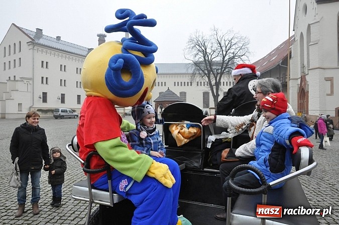 Zdjęcie w galerii na portalu naszraciborz.pl: I Mikołajkowy Zamkowy Dziecięcy Fitness wiadomości z regionu