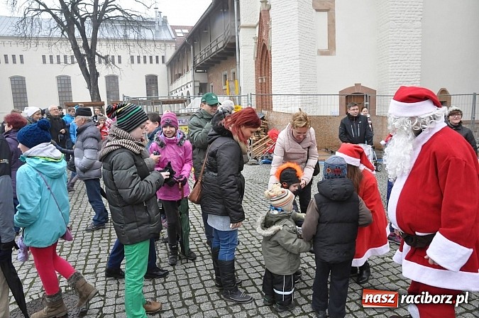 Zdjęcie w galerii na portalu naszraciborz.pl: I Mikołajkowy Zamkowy Dziecięcy Fitness wiadomości z regionu