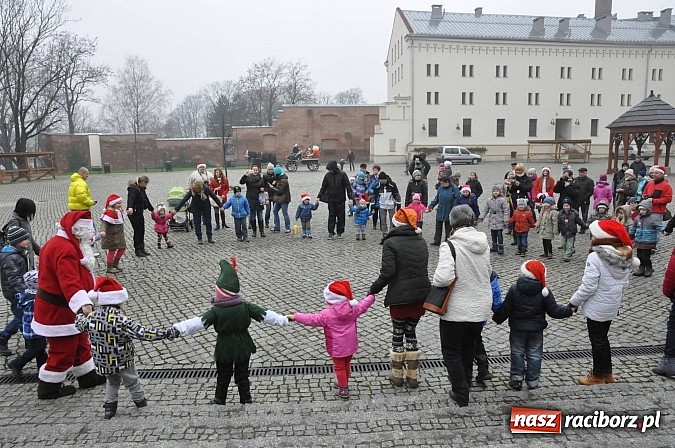 Zdjęcie w galerii na portalu naszraciborz.pl: I Mikołajkowy Zamkowy Dziecięcy Fitness wiadomości z regionu