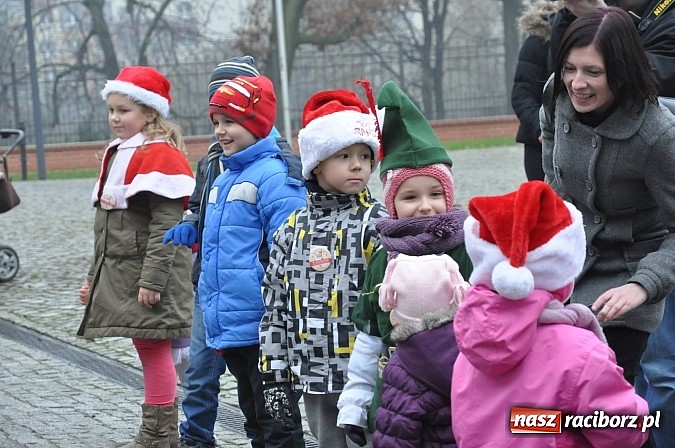 Zdjęcie w galerii na portalu naszraciborz.pl: I Mikołajkowy Zamkowy Dziecięcy Fitness wiadomości z regionu