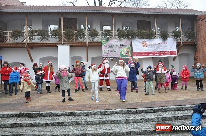 Zdjęcie w galerii na portalu naszraciborz.pl: I Mikołajkowy Zamkowy Dziecięcy Fitness wiadomości z regionu