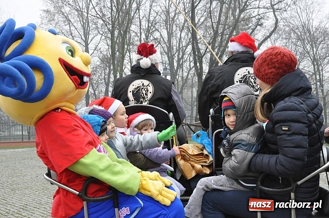 Zdjęcie w galerii na portalu naszraciborz.pl: I Mikołajkowy Zamkowy Dziecięcy Fitness wiadomości z regionu