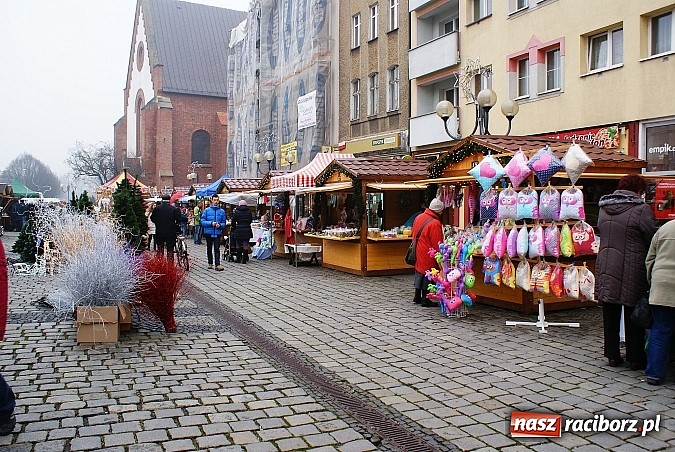 Zdjęcie w galerii na portalu naszraciborz.pl: Jarmark Bożonarodzeniowy na Rynku, czyli moc atrakcji na ten weekend wiadomości z regionu