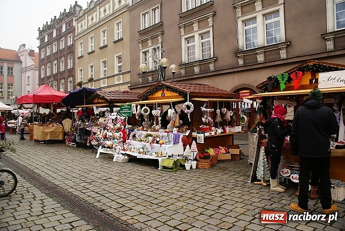 Zdjęcie w galerii na portalu naszraciborz.pl: Jarmark Bożonarodzeniowy na Rynku, czyli moc atrakcji na ten weekend wiadomości z regionu