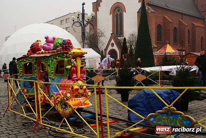 Zdjęcie w galerii na portalu naszraciborz.pl: Jarmark Bożonarodzeniowy na Rynku, czyli moc atrakcji na ten weekend wiadomości z regionu