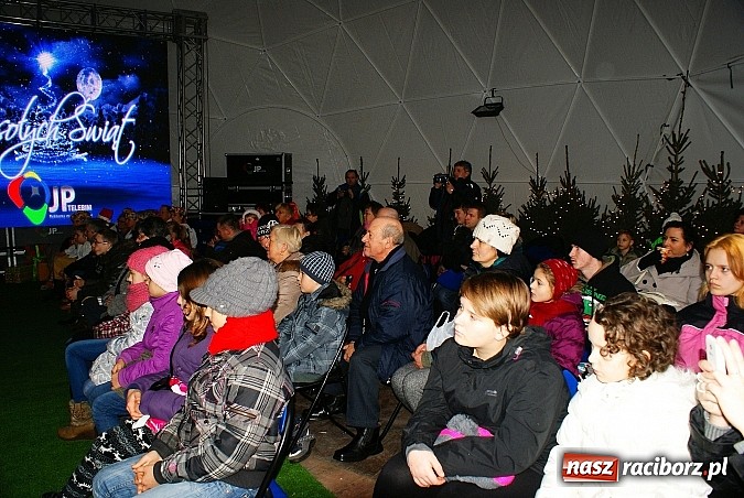 Zdjęcie w galerii na portalu naszraciborz.pl: Jarmark Bożonarodzeniowy na Rynku, czyli moc atrakcji na ten weekend wiadomości z regionu
