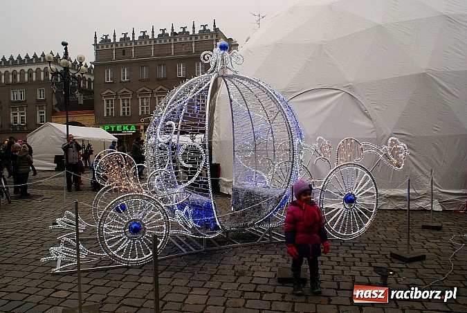 Zdjęcie w galerii na portalu naszraciborz.pl: Jarmark Bożonarodzeniowy na Rynku, czyli moc atrakcji na ten weekend wiadomości z regionu