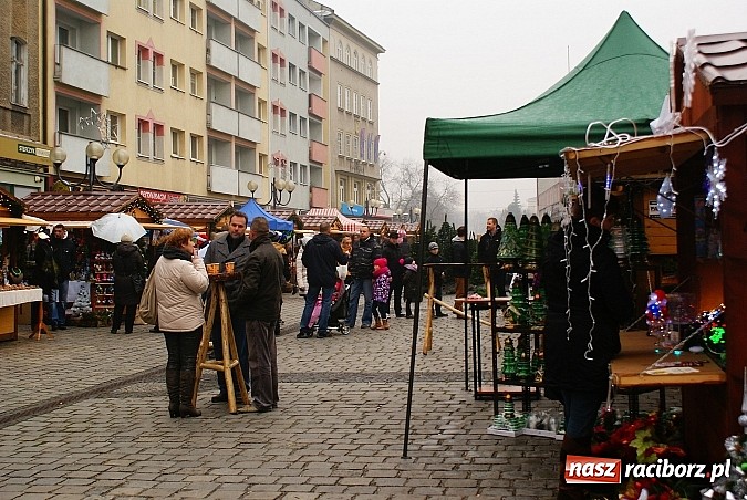 Zdjęcie w galerii na portalu naszraciborz.pl: Jarmark Bożonarodzeniowy na Rynku, czyli moc atrakcji na ten weekend wiadomości z regionu