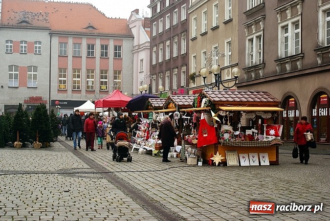 Zdjęcie w galerii na portalu naszraciborz.pl: Jarmark Bożonarodzeniowy na Rynku, czyli moc atrakcji na ten weekend wiadomości z regionu
