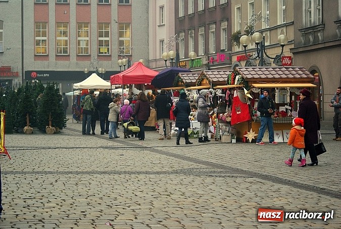 Zdjęcie w galerii na portalu naszraciborz.pl: Jarmark Bożonarodzeniowy na Rynku, czyli moc atrakcji na ten weekend wiadomości z regionu
