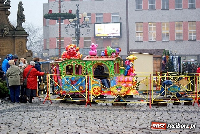 Zdjęcie w galerii na portalu naszraciborz.pl: Jarmark Bożonarodzeniowy na Rynku, czyli moc atrakcji na ten weekend wiadomości z regionu