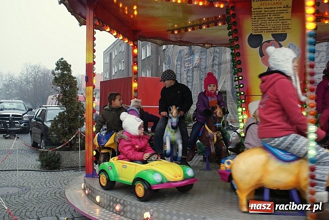 Zdjęcie w galerii na portalu naszraciborz.pl: Jarmark Bożonarodzeniowy na Rynku, czyli moc atrakcji na ten weekend wiadomości z regionu
