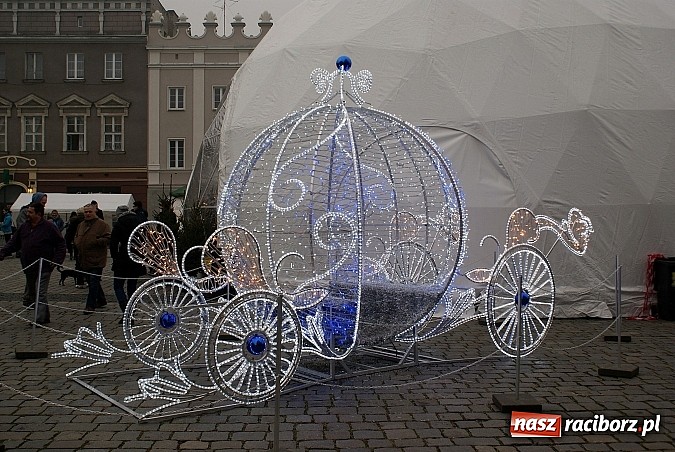 Zdjęcie w galerii na portalu naszraciborz.pl: Jarmark Bożonarodzeniowy na Rynku, czyli moc atrakcji na ten weekend wiadomości z regionu