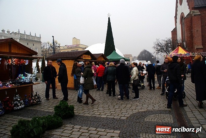 Zdjęcie w galerii na portalu naszraciborz.pl: Jarmark Bożonarodzeniowy na Rynku, czyli moc atrakcji na ten weekend wiadomości z regionu