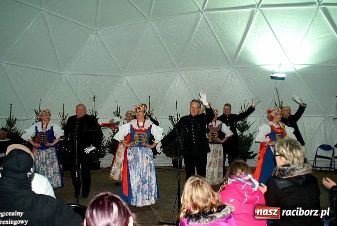 Zdjęcie w galerii na portalu naszraciborz.pl: Jarmark Bożonarodzeniowy na Rynku, czyli moc atrakcji na ten weekend wiadomości z regionu