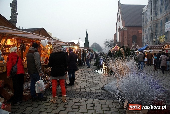 Zdjęcie w galerii na portalu naszraciborz.pl: Jarmark Bożonarodzeniowy na Rynku, czyli moc atrakcji na ten weekend wiadomości z regionu