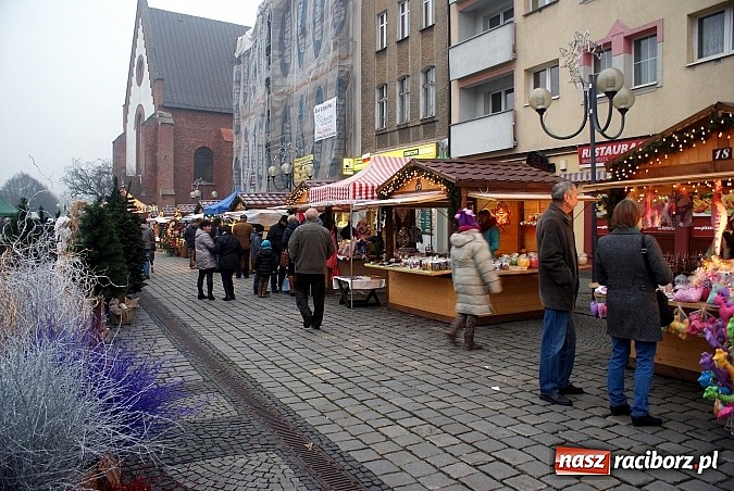 Zdjęcie w galerii na portalu naszraciborz.pl: Jarmark Bożonarodzeniowy na Rynku, czyli moc atrakcji na ten weekend wiadomości z regionu