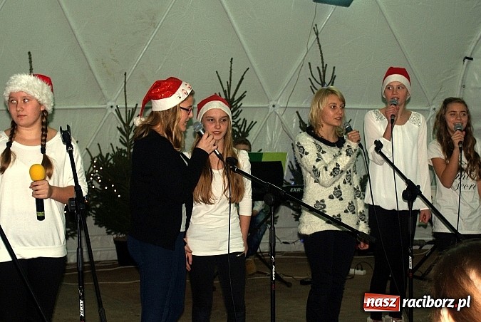 Zdjęcie w galerii na portalu naszraciborz.pl: Jarmark Bożonarodzeniowy na Rynku, czyli moc atrakcji na ten weekend wiadomości z regionu