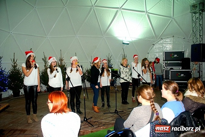 Zdjęcie w galerii na portalu naszraciborz.pl: Jarmark Bożonarodzeniowy na Rynku, czyli moc atrakcji na ten weekend wiadomości z regionu