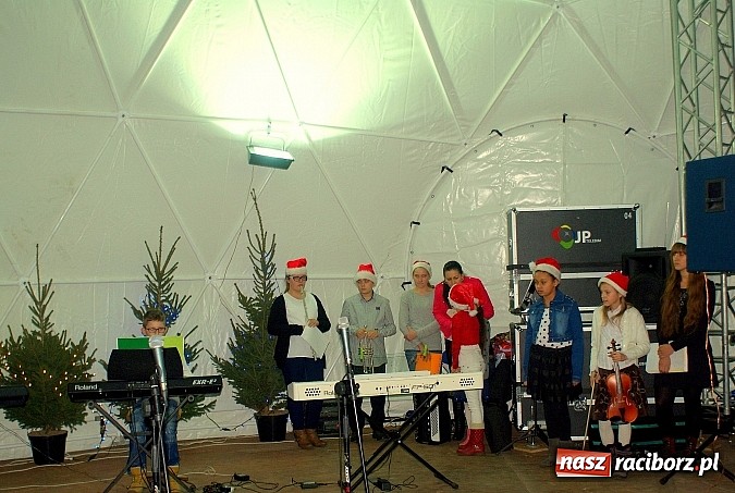 Zdjęcie w galerii na portalu naszraciborz.pl: Jarmark Bożonarodzeniowy na Rynku, czyli moc atrakcji na ten weekend wiadomości z regionu