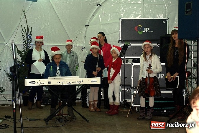 Zdjęcie w galerii na portalu naszraciborz.pl: Jarmark Bożonarodzeniowy na Rynku, czyli moc atrakcji na ten weekend wiadomości z regionu