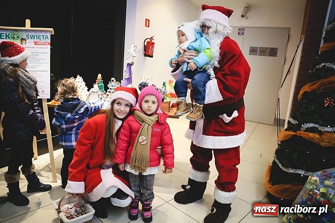 Zdjęcie w galerii na portalu naszraciborz.pl: Mikołajki w Młyńskiej i na zamku wiadomości z regionu