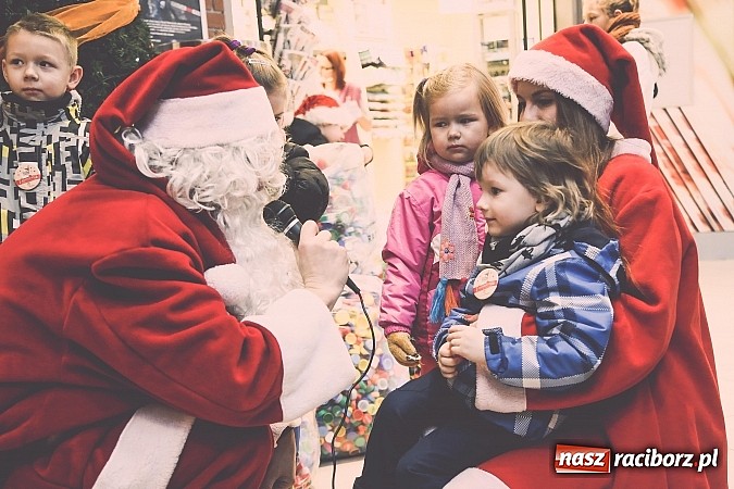 Zdjęcie w galerii na portalu naszraciborz.pl: Mikołajki w Młyńskiej i na zamku wiadomości z regionu