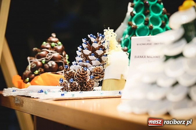 Zdjęcie w galerii na portalu naszraciborz.pl: Mikołajki w Młyńskiej i na zamku wiadomości z regionu