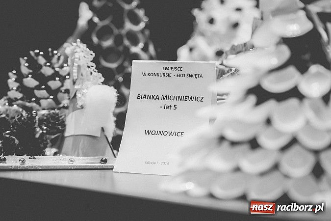 Zdjęcie w galerii na portalu naszraciborz.pl: Mikołajki w Młyńskiej i na zamku wiadomości z regionu