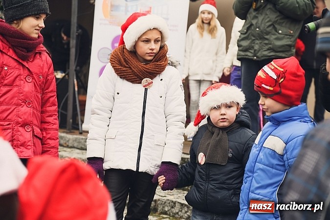 Zdjęcie w galerii na portalu naszraciborz.pl: Mikołajki w Młyńskiej i na zamku wiadomości z regionu