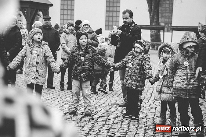 Zdjęcie w galerii na portalu naszraciborz.pl: Mikołajki w Młyńskiej i na zamku wiadomości z regionu