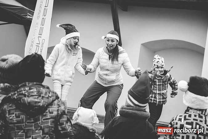 Zdjęcie w galerii na portalu naszraciborz.pl: Mikołajki w Młyńskiej i na zamku wiadomości z regionu