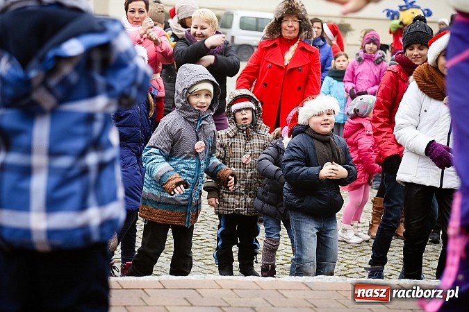 Zdjęcie w galerii na portalu naszraciborz.pl: Mikołajki w Młyńskiej i na zamku wiadomości z regionu