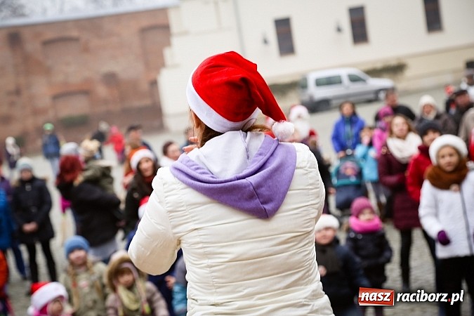Zdjęcie w galerii na portalu naszraciborz.pl: Mikołajki w Młyńskiej i na zamku wiadomości z regionu