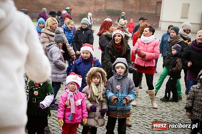 Zdjęcie w galerii na portalu naszraciborz.pl: Mikołajki w Młyńskiej i na zamku wiadomości z regionu