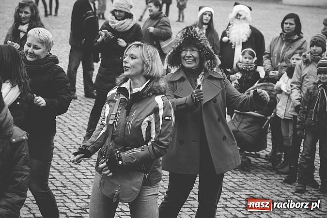 Zdjęcie w galerii na portalu naszraciborz.pl: Mikołajki w Młyńskiej i na zamku wiadomości z regionu