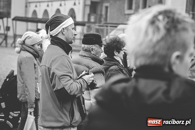 Zdjęcie w galerii na portalu naszraciborz.pl: Mikołajki w Młyńskiej i na zamku wiadomości z regionu