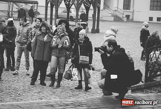 Zdjęcie w galerii na portalu naszraciborz.pl: Mikołajki w Młyńskiej i na zamku wiadomości z regionu