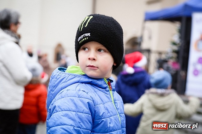 Zdjęcie w galerii na portalu naszraciborz.pl: Mikołajki w Młyńskiej i na zamku wiadomości z regionu