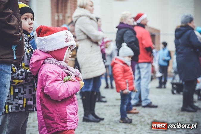 Zdjęcie w galerii na portalu naszraciborz.pl: Mikołajki w Młyńskiej i na zamku wiadomości z regionu